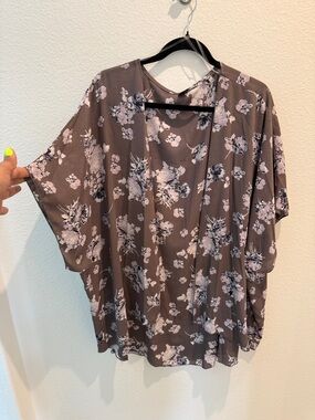 Floral Open Front Kimono Top - Taupe